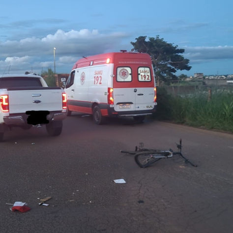 Ciclista de 61 anos morre em acidente na Avenida José Ananias de Aguiar, em Araxá