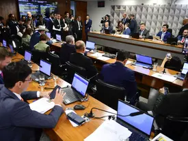 CPMI do INSS investiga repasses a grandes igrejas e pastores em esquema de fraudes contra aposentados