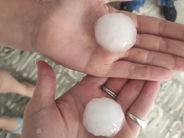 Chuva de granizo causa prejuízos e assusta moradores de Bambuí