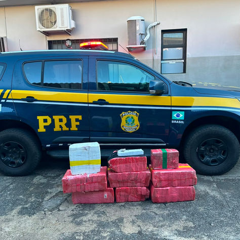 PRF apreende mais de 140 kg de maconha na BR-262 em Córrego Danta; dois são presos
