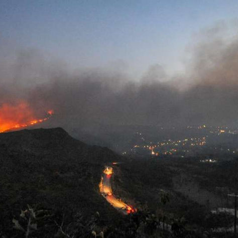 Incêndio na Serra do Cipó persiste, desafia combatentes e ameaça pousadas na região