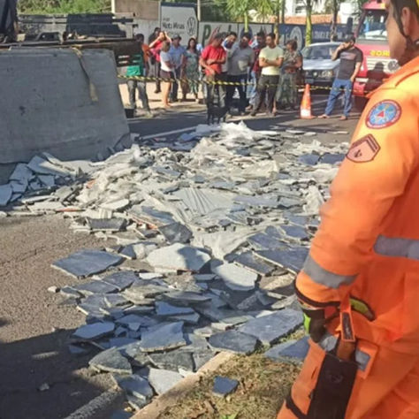 Casal morre após ser atingido por placas de mármore em Patrocínio