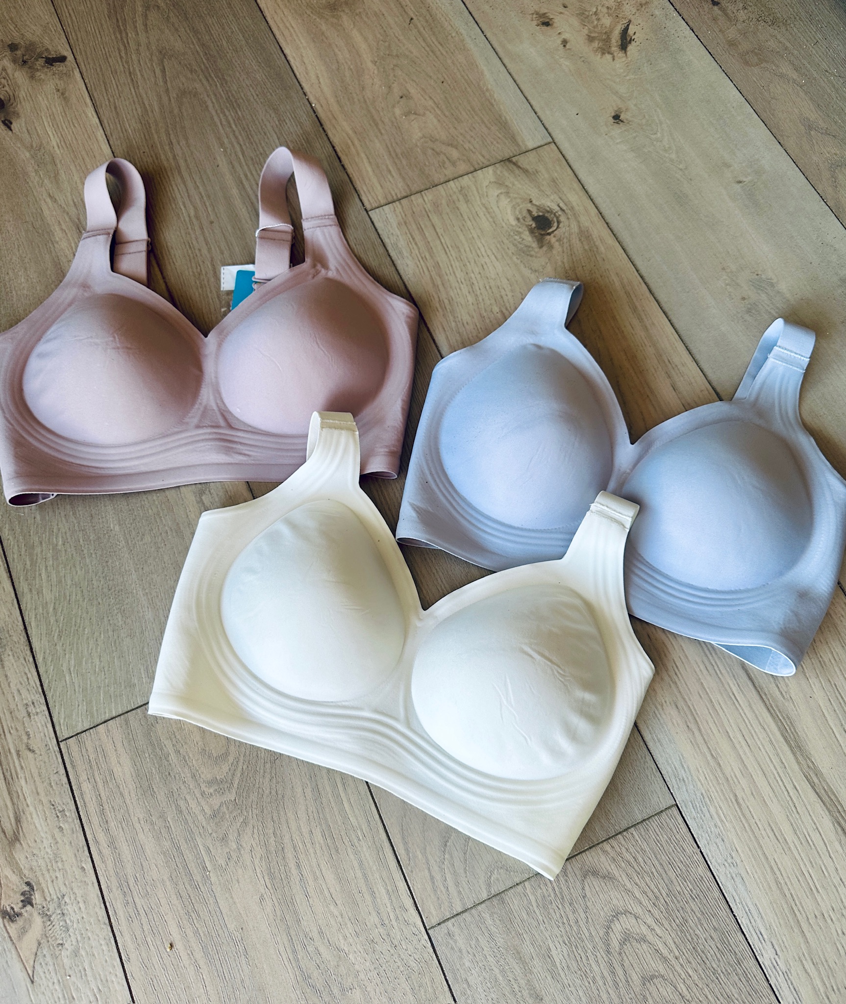 Xcutting Soft Sleep Wirefree Bras for Women Full Coverage No Underwire Wireless Comfortable Sports Bras for Sagging Breasts Padded Jelly Bra Plus Size (Nude,X-Large)