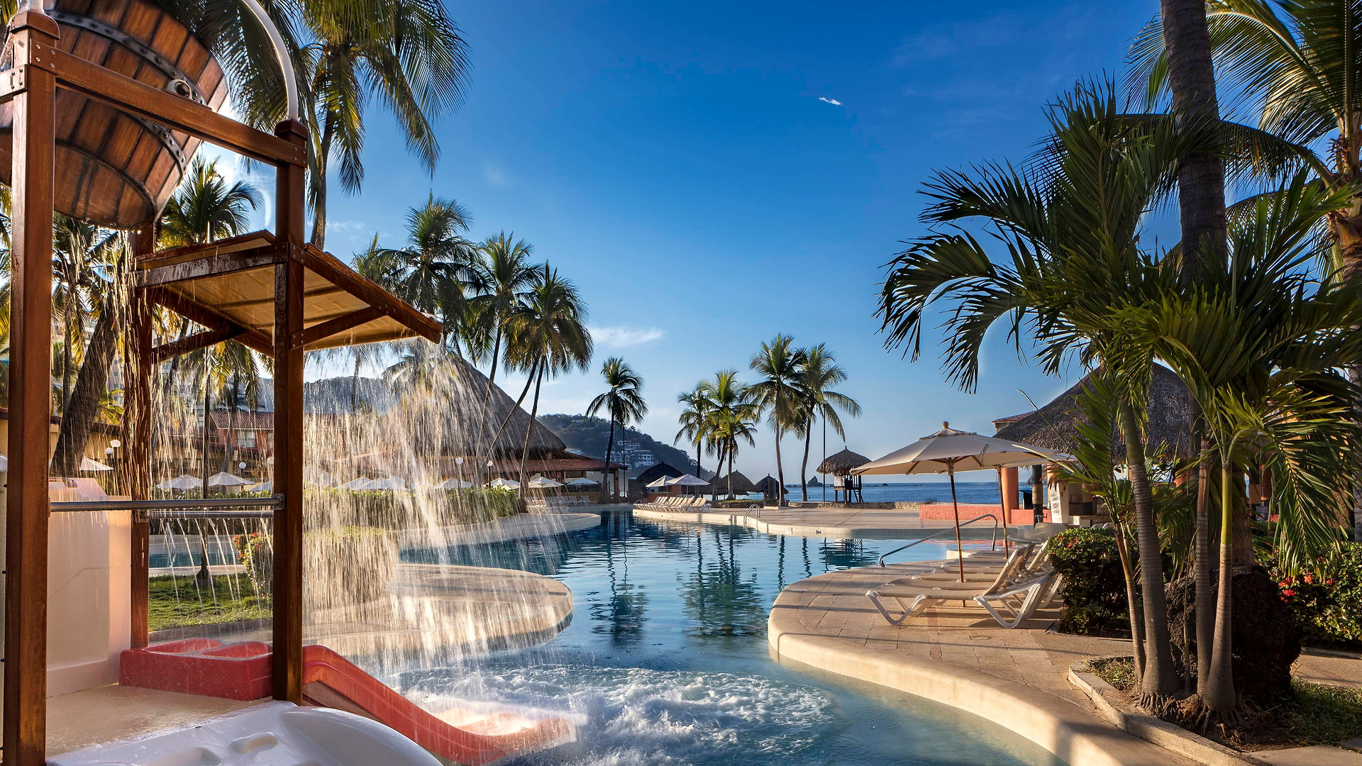 Holiday Inn Ixtapa kids pool