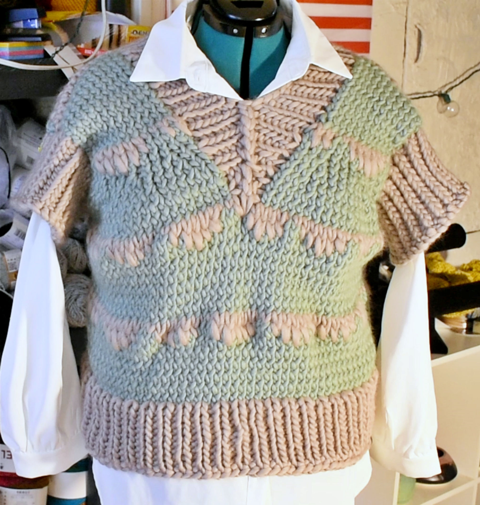 Fresh Peaks Sweater Vest - XL