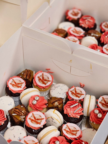 Cake tapas with logo
