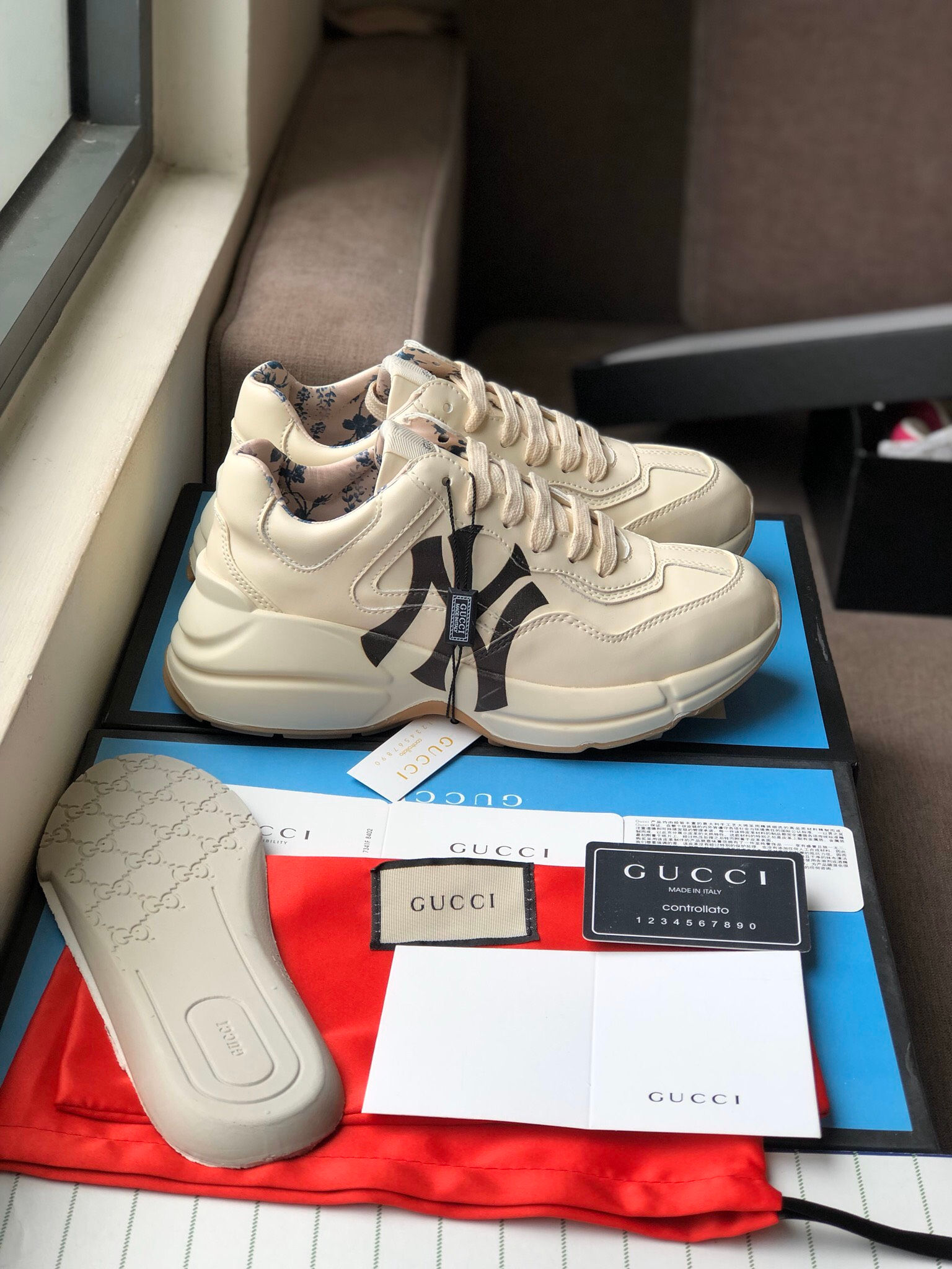 W40 Gucci NY (SC)