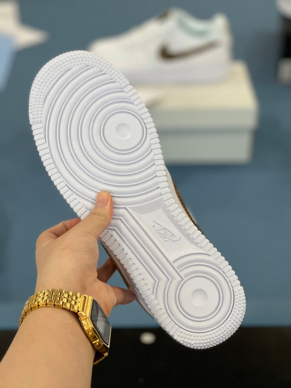 Thumbnail: W61 Nike AF1 LV (SC)