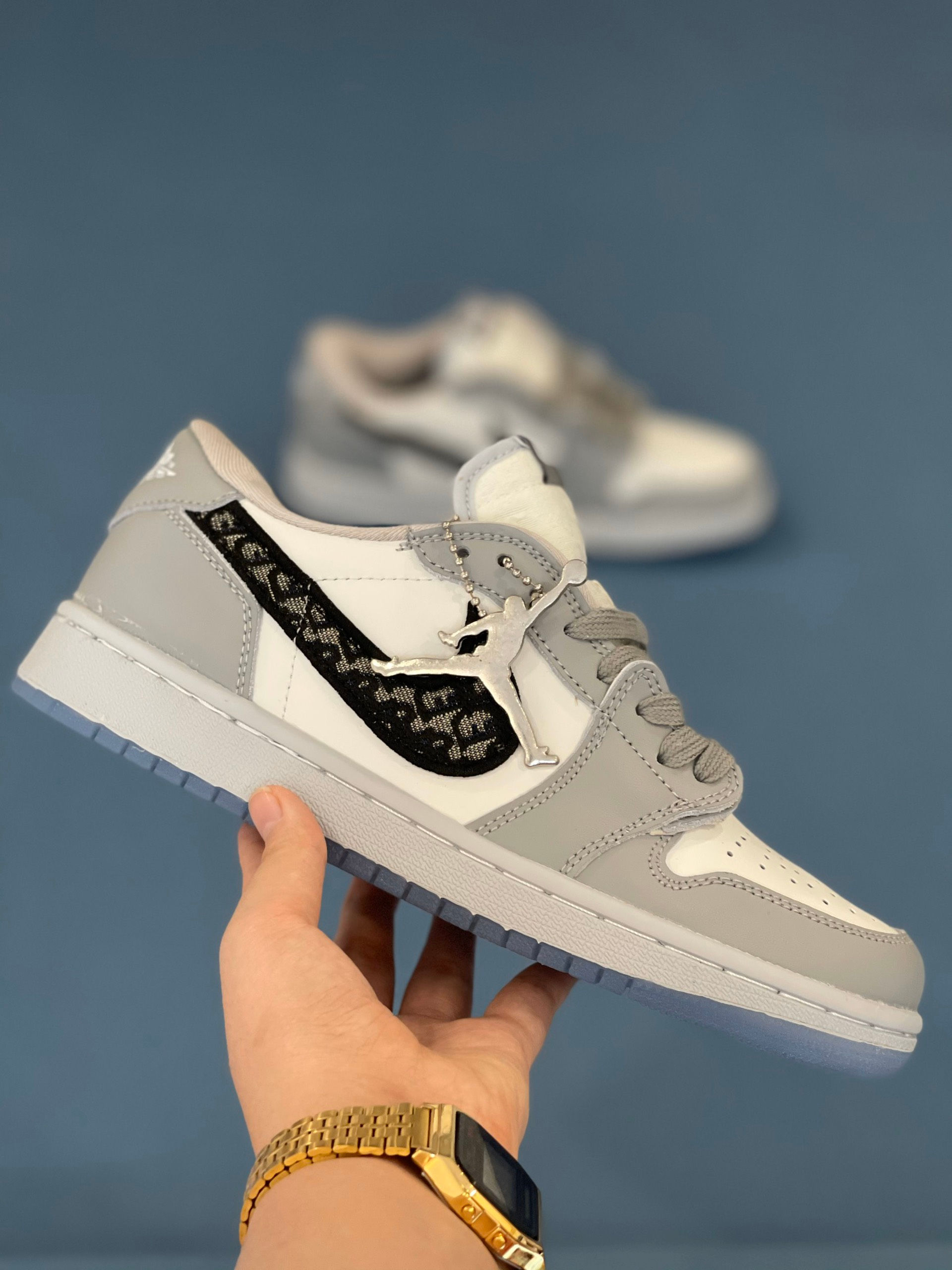 W41 Jordan Dior Low (SC)