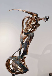 knupp gallery - peter niznansky - socha bronz zrozeni toho lesteny bronz.jpeg