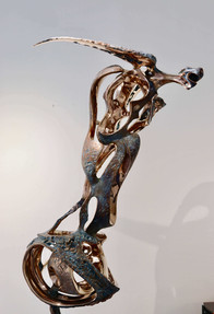 knupp gallery - peter niznansky - socha bronz zrozeni toho lesteny bronz.jpeg