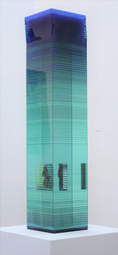 knupp gallery - bohumil elias sr. - vrstvene skladane sklo obyvatel, 97 cm.jpg