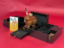 knupp gallery - denis defrancesco socha rabbit 32x30x18cm bronze.jpeg