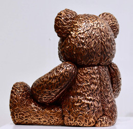 knupp gallery - barbora mastrlova plastika bronz teddybear zadni strana.jpeg