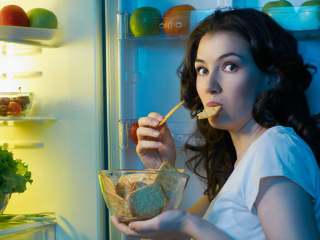 Top 5 des meilleurs snacks pour la perte de poids qui vous gardent rassasié.