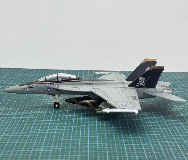 Miniatura: F-18 Hornet 1/72 Puzzle 4D para montar