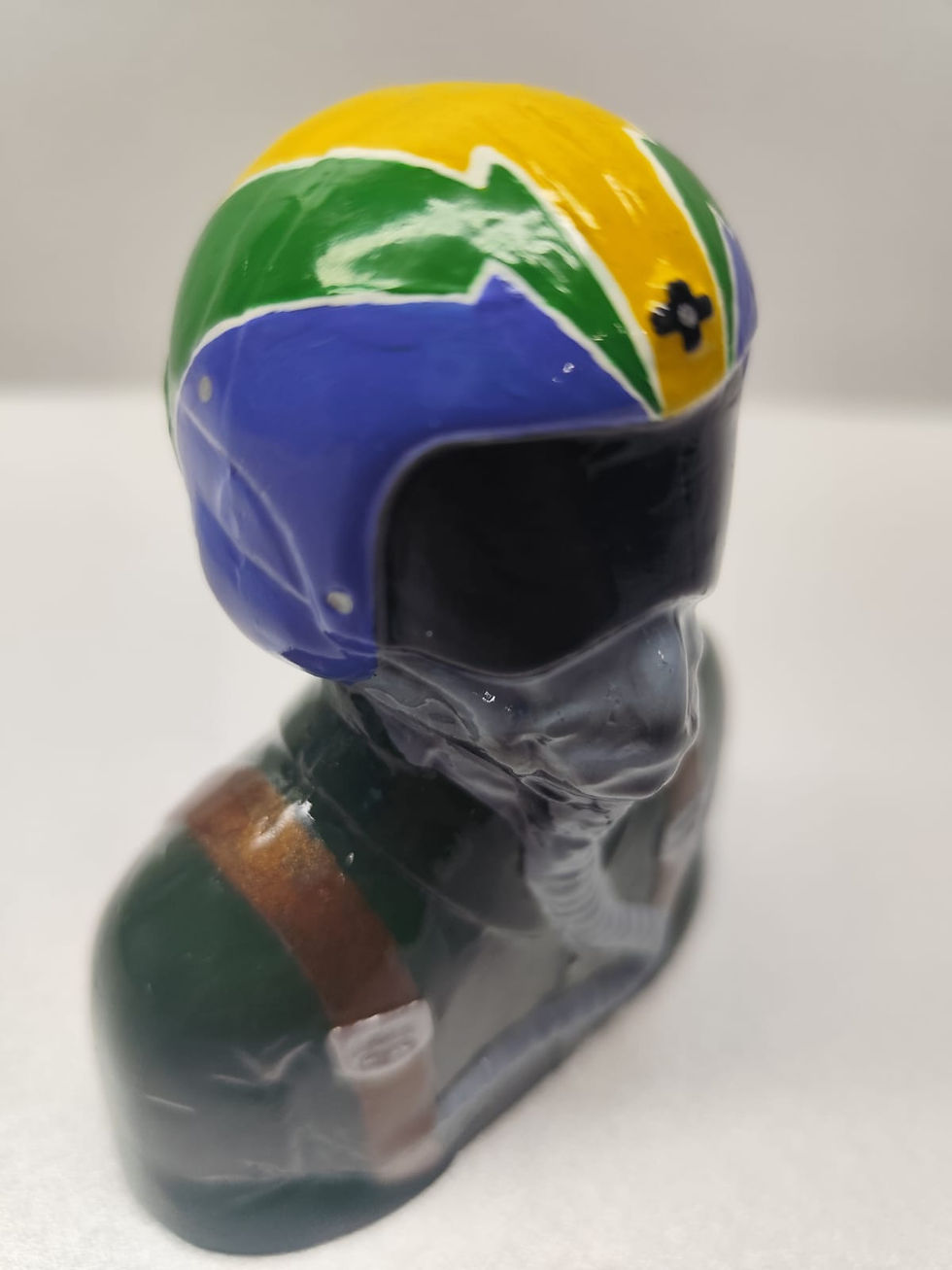 Miniatura: Busto de piloto T-27 Tucano 50cc EDA