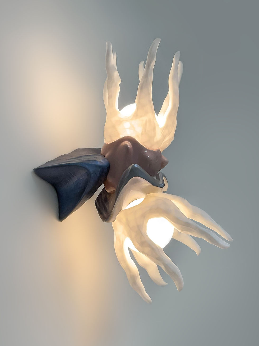 Thumbnail: Clam Season Wall Lamp