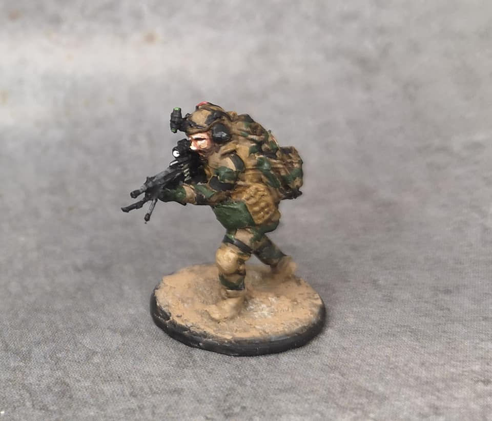 Force spéciale 2 avec casque et minimi (M429)