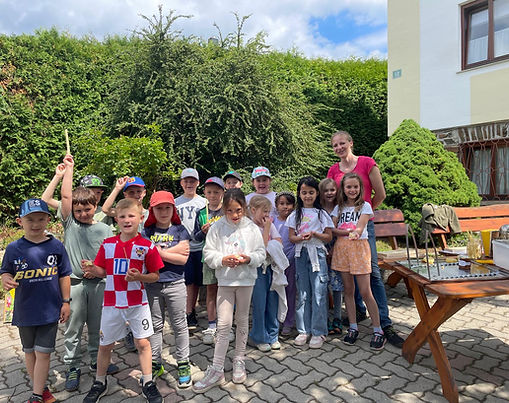 Imkereibesuch der 1. Klassen