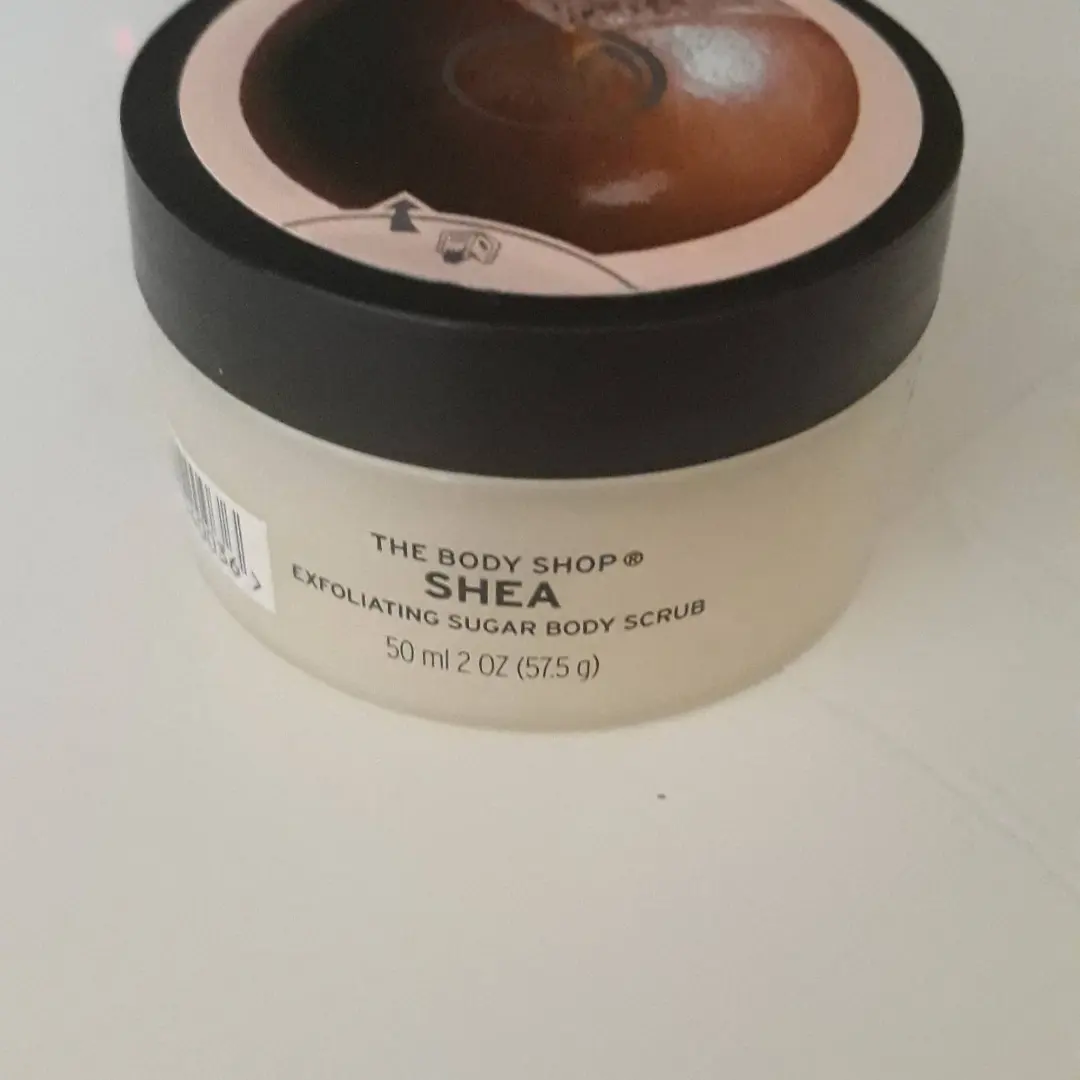 Gommage Corps au Sucre Gommant au Karité