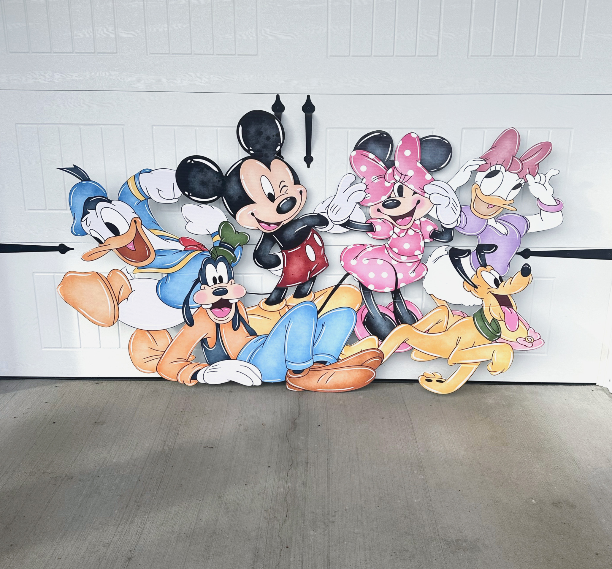Mickey & Friends Cut Out Rental