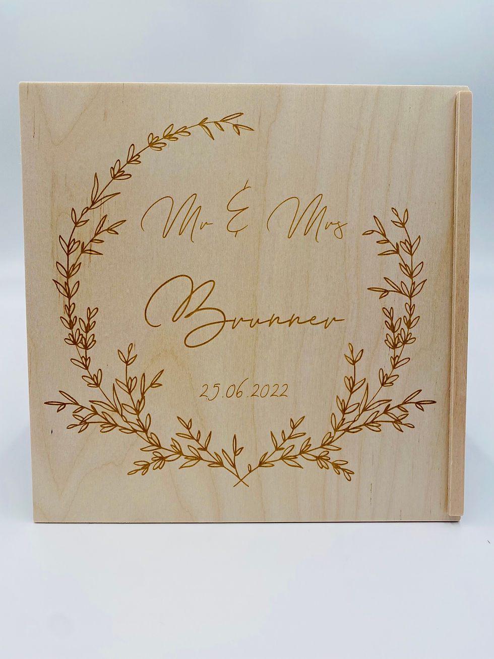 Miniaturbild: Holzkiste – 'Mr & Mrs'