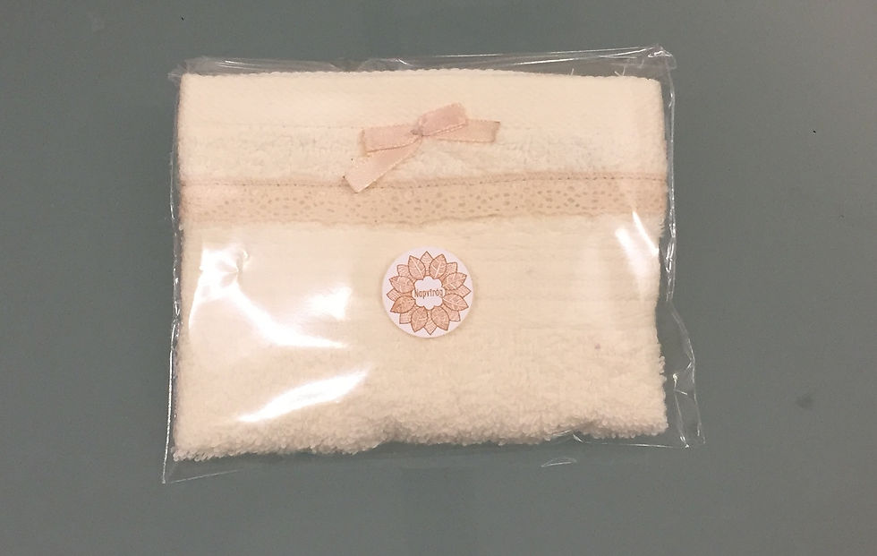 Thumbnail: Rózsa szappan 50g+ mosdókesztyű+ illattasak 4g