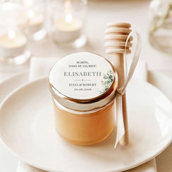 Personalisierte Tischkarte mit Honig im Eukalyptus-Design – Gastgeschenk zur Hochzeit mit Namen der Gäste und Bio-Honig von Margots Imkerei