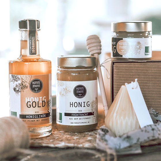 Bienenpatenschaft - Abbildung zeigt ein Beispiel – jedes Überraschungspaket wird individuell zusammengestellt.