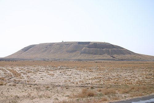 Mysterious Mesopotamia: discovering an ancient world (Artefacts series: 3)