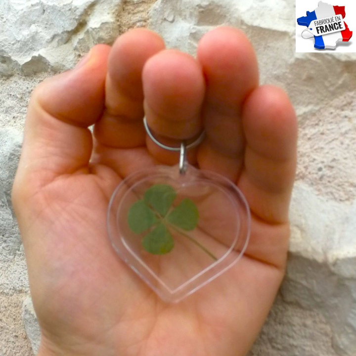 Miniaturbild: “Ajoutez une Touche de Chance avec Notre Porte-clé Trèfle à 4 Feuilles Made in France”