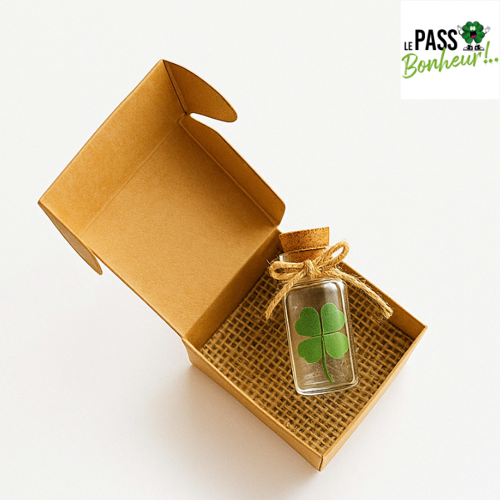 Thumbnail: Accessoire de chance : trèfle authentique sous verre avec coffret recyclable.