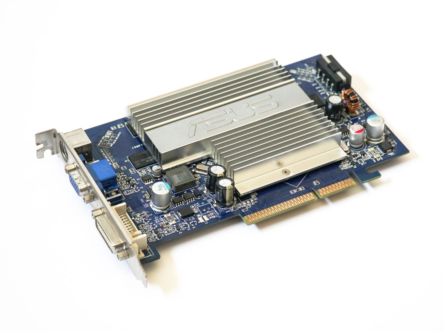 ASUS NVIDIA GeForce 7600 GS 256MB DDR2 AGP