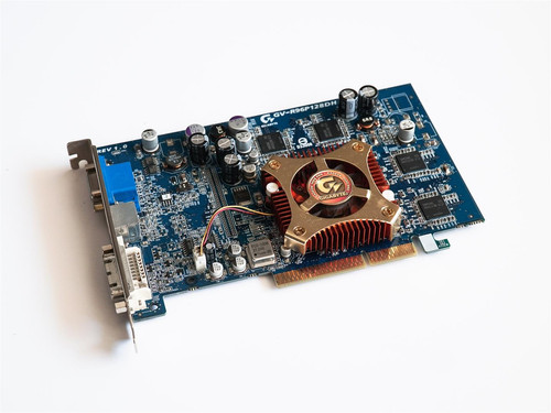 Gigabyte Radeon 9600 Se Radeon 9600 Radeon 9550 256mb PowerColor