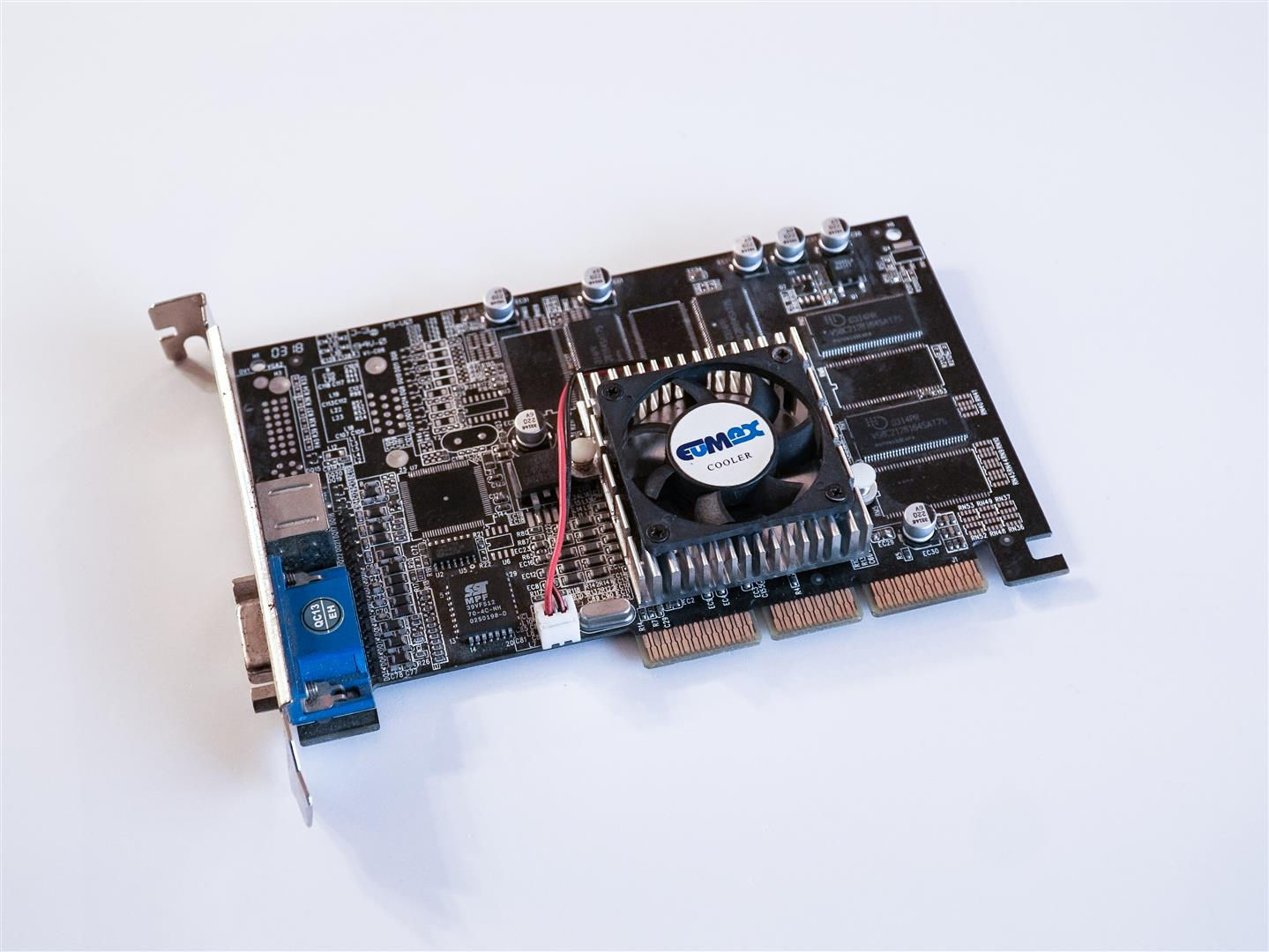 AOPEN NVIDIA GeForce4 MX440SE 64MB DDR