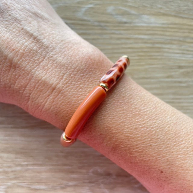 Bracelet élastique en perles incurvées