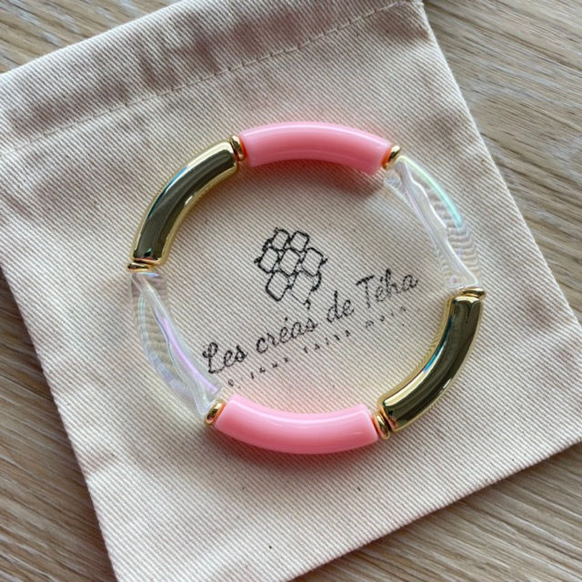 bracelet élastique en perles incurvées par Les créas de Téha