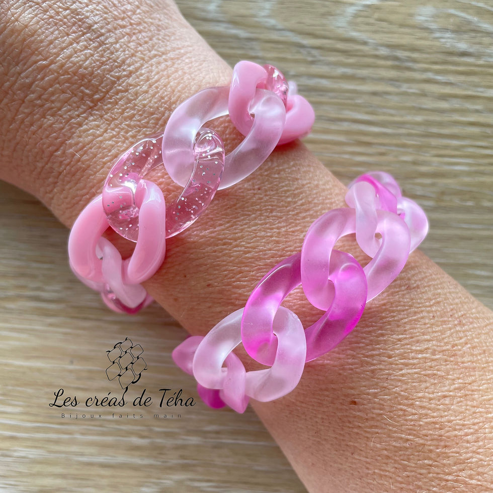Bracelet en grosses mailles rose par les Créas de Téha