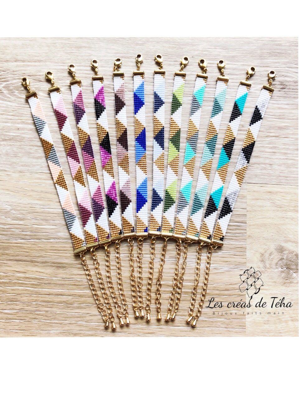 Bracelets fins Atavai en perles de verre et plaqué or par Les créas de Téha