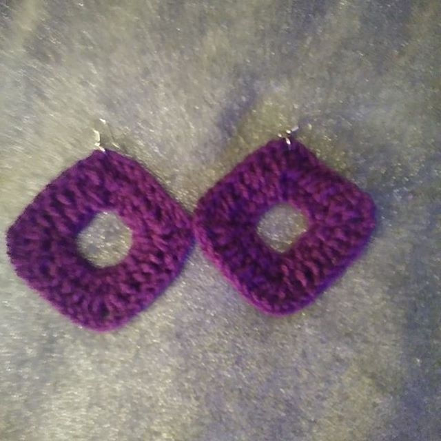 #LSBLOSSOMSCROCHETEARRINGS_CROCHET SQUAR