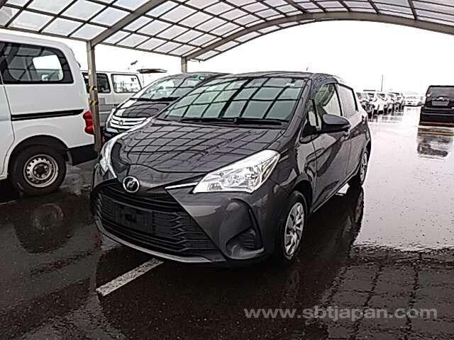 Thumbnail: 2017 Toyota Vitz