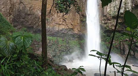 saringgana waterfall.jpg