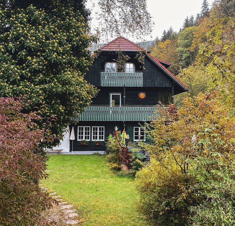 haus_11x14.webp