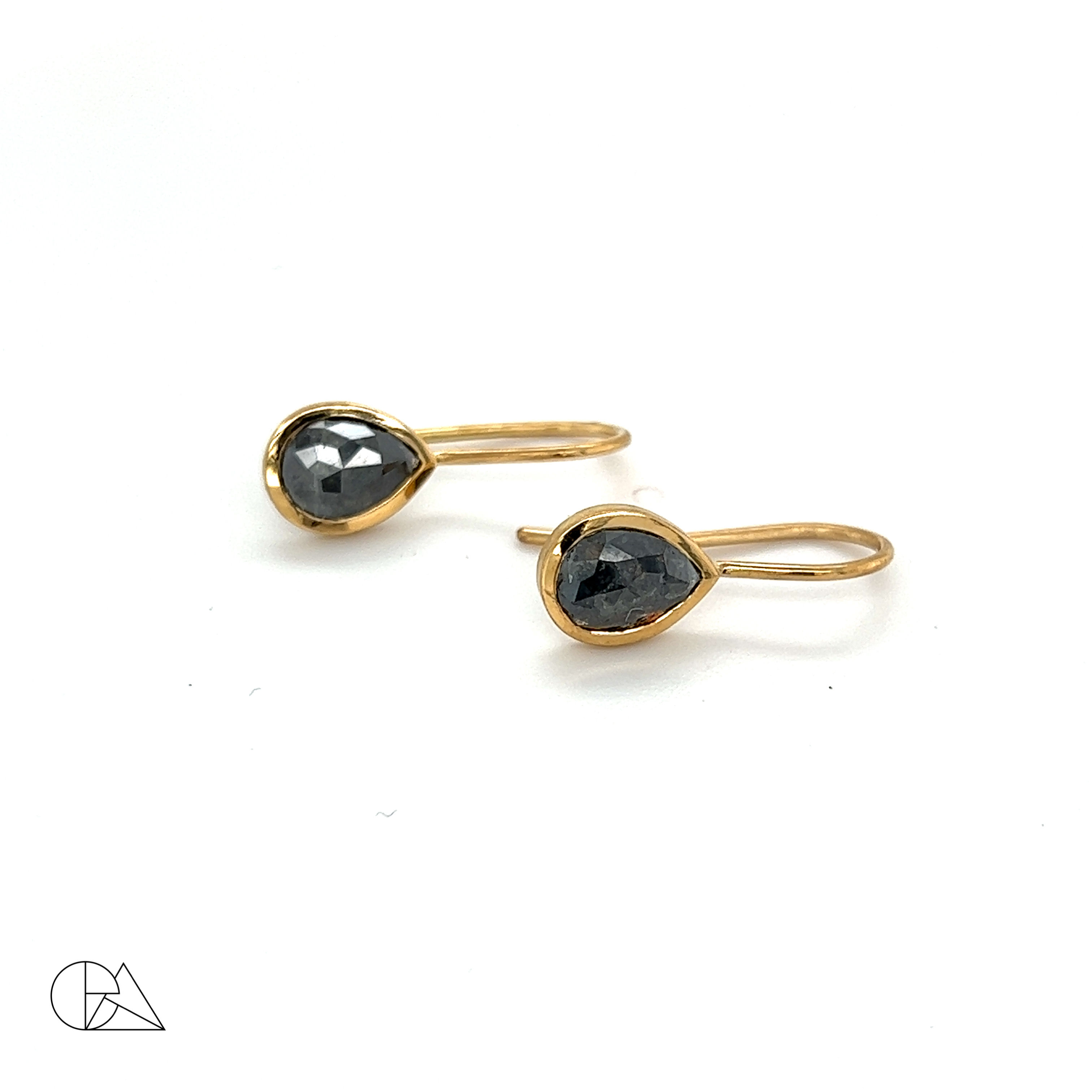 Tropfen Hänger mit  Diamanten 18kt Gelbgold