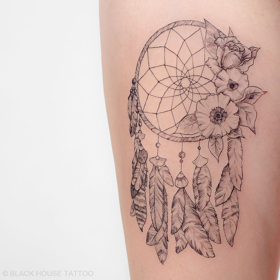 Tetování lapač snů s květinami / Dreamcatcher with flowers tattoo.