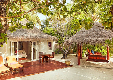 vilu_reef_jacuzzi_deluxe_beach_villa_0116-1.jpg