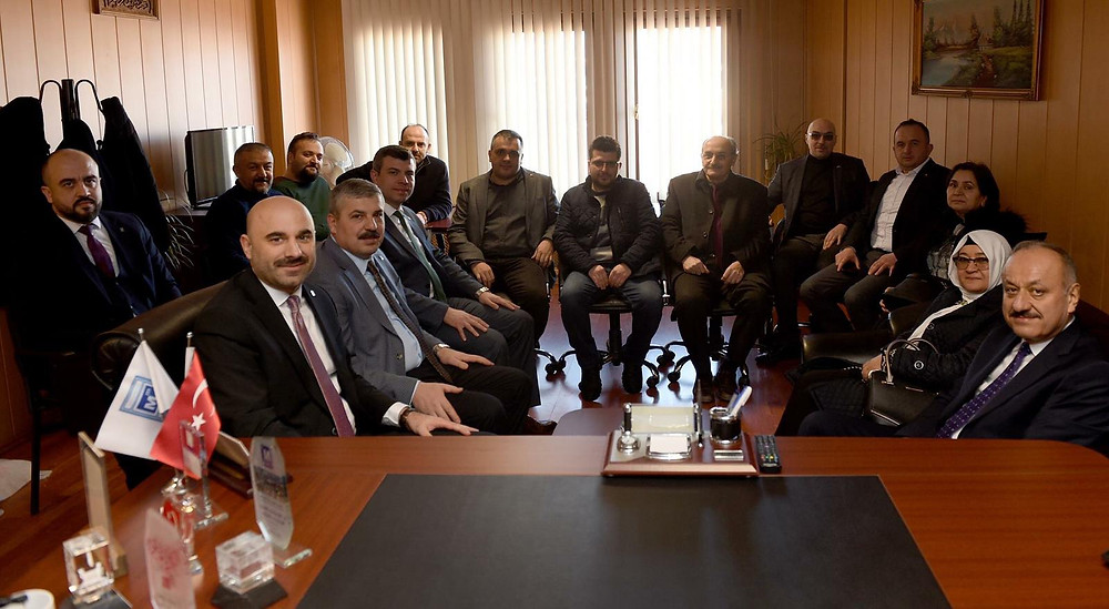 Kastamonu Belediye Başkanımız Sayın Tahsin BABAŞ ve kıymetli eşleri, Ak Parti İl Başkanı Sayın Doğan ÜNLÜ, Ak Parti Merkez İlçe Başkanı Sayın Faruk ÖZDEMİR ve beraberindeki heyet Odamıza ziyarette bulundular. Kendilerine teşekkür ediyoruz.