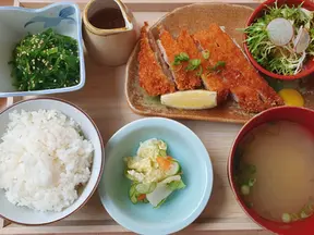 Every Thursday 5pm-7.15pm Tanpin Tasting Night at Harajuku Kitchen. Choose any 3 Tanpin favourites for just £21.95