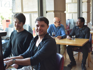 Stars of Channel 4 hit The Piano to entertain diners